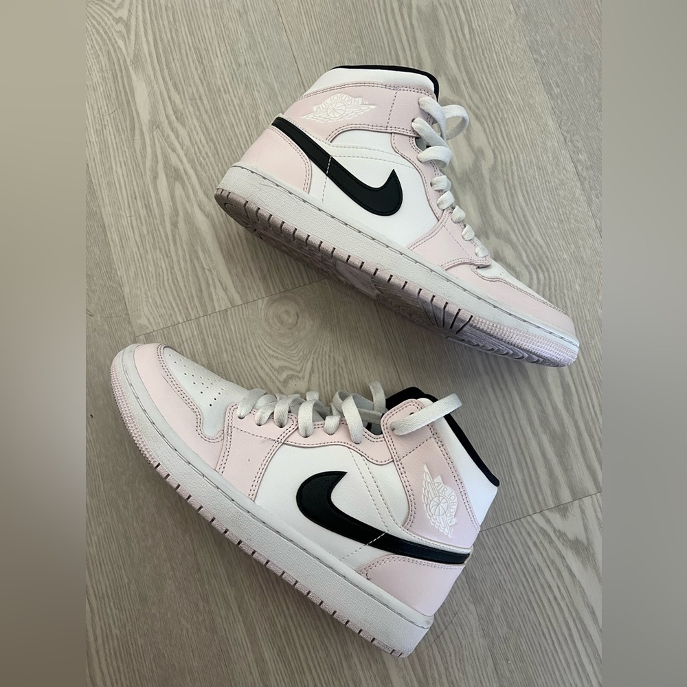 Jordan 1 Mid Barely Rose